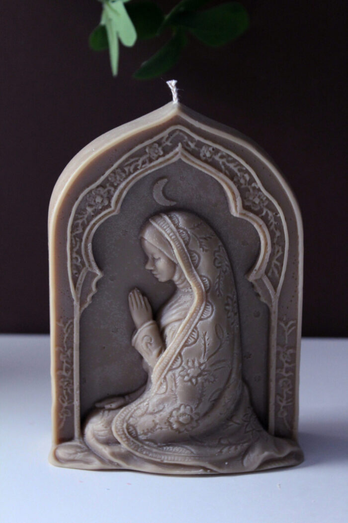 Praying Woman - Image 5
