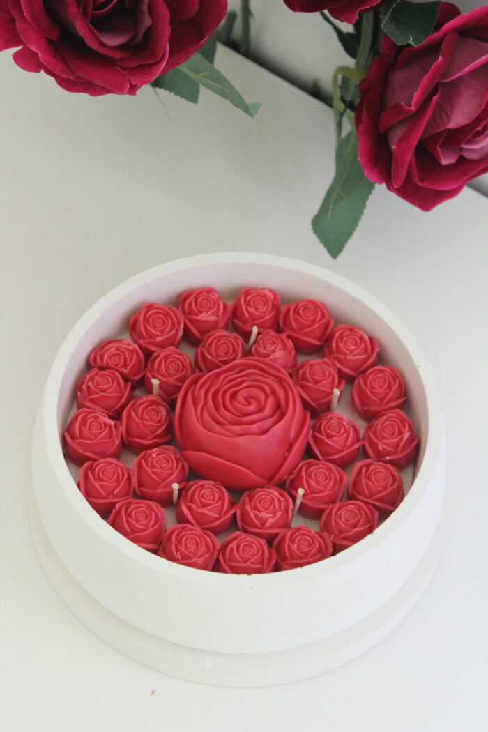 A Bouquet In a Bowl - Image 3